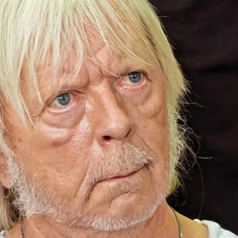 دانلود آهنگ Renaud Mistral gagnant